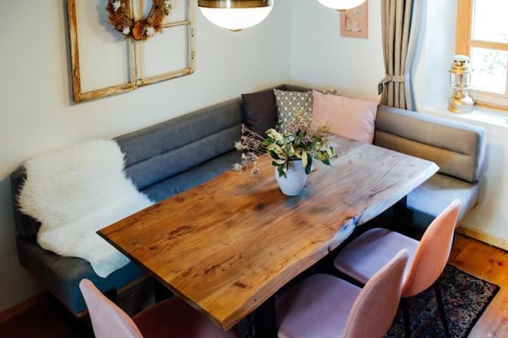 Apartment Aussee- Beletage Salzherrenhof- Kueche, Wlan, Netflix บาดเอาส์ซี ภายนอก รูปภาพ