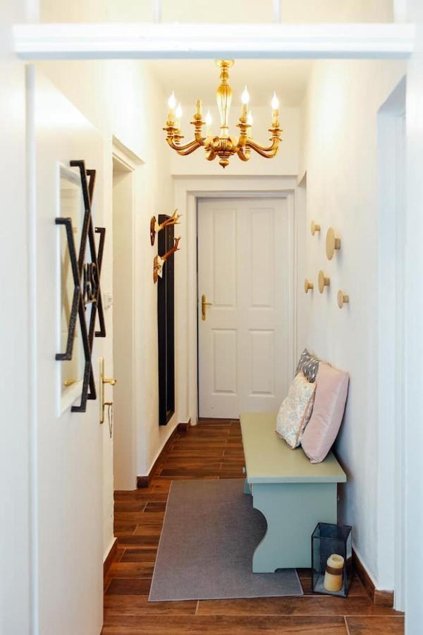 Apartment Aussee- Beletage Salzherrenhof- Kueche, Wlan, Netflix บาดเอาส์ซี ภายนอก รูปภาพ